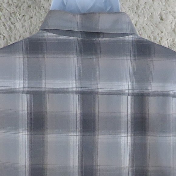 Calvin Klein Jeans* Men's Short Sleeve Button Down Curved Hem Pocket Shirt~Large - Picture 14 of 15